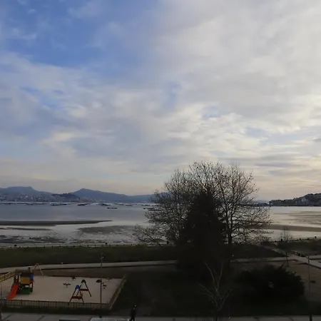 Apartamento ático Primera Línea Playa Con Vistas Rías Baixas *